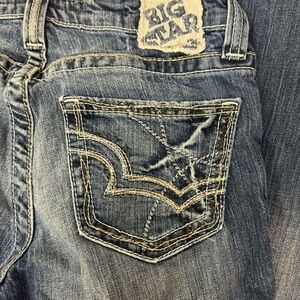 23. Big star Maddie Mid rise with embroidered pockets size 26 R